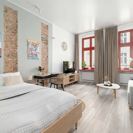 Modern Pet-friendly With Desk In Old Town By Renters