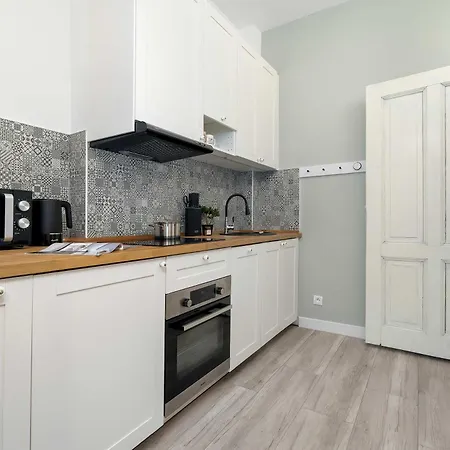 Modern Pet-friendly With Desk In Old Town By Renters * Poznan