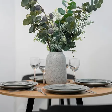 Modern Pet-friendly With Desk In Old Town By Renters 公寓 *